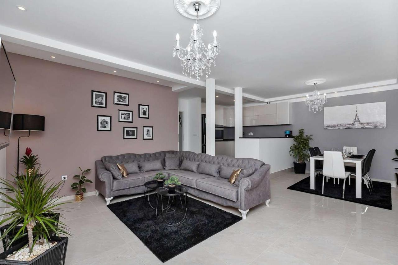 Luxurious Apartment Nino Makarska Extérieur photo