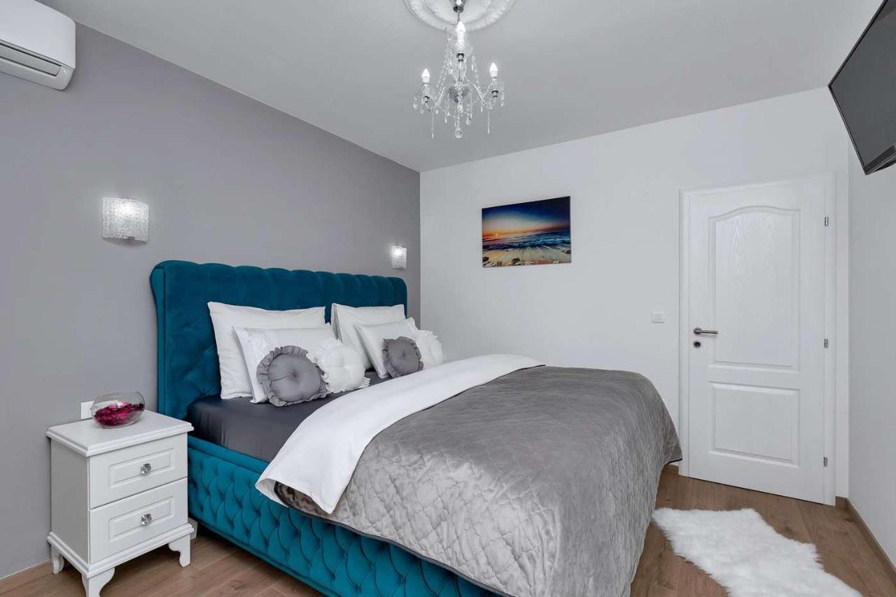 Luxurious Apartment Nino Makarska Extérieur photo
