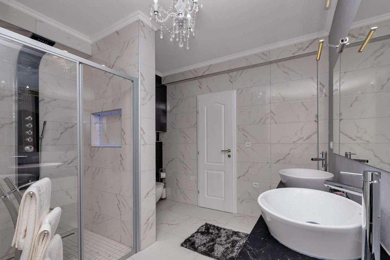 Luxurious Apartment Nino Makarska Extérieur photo