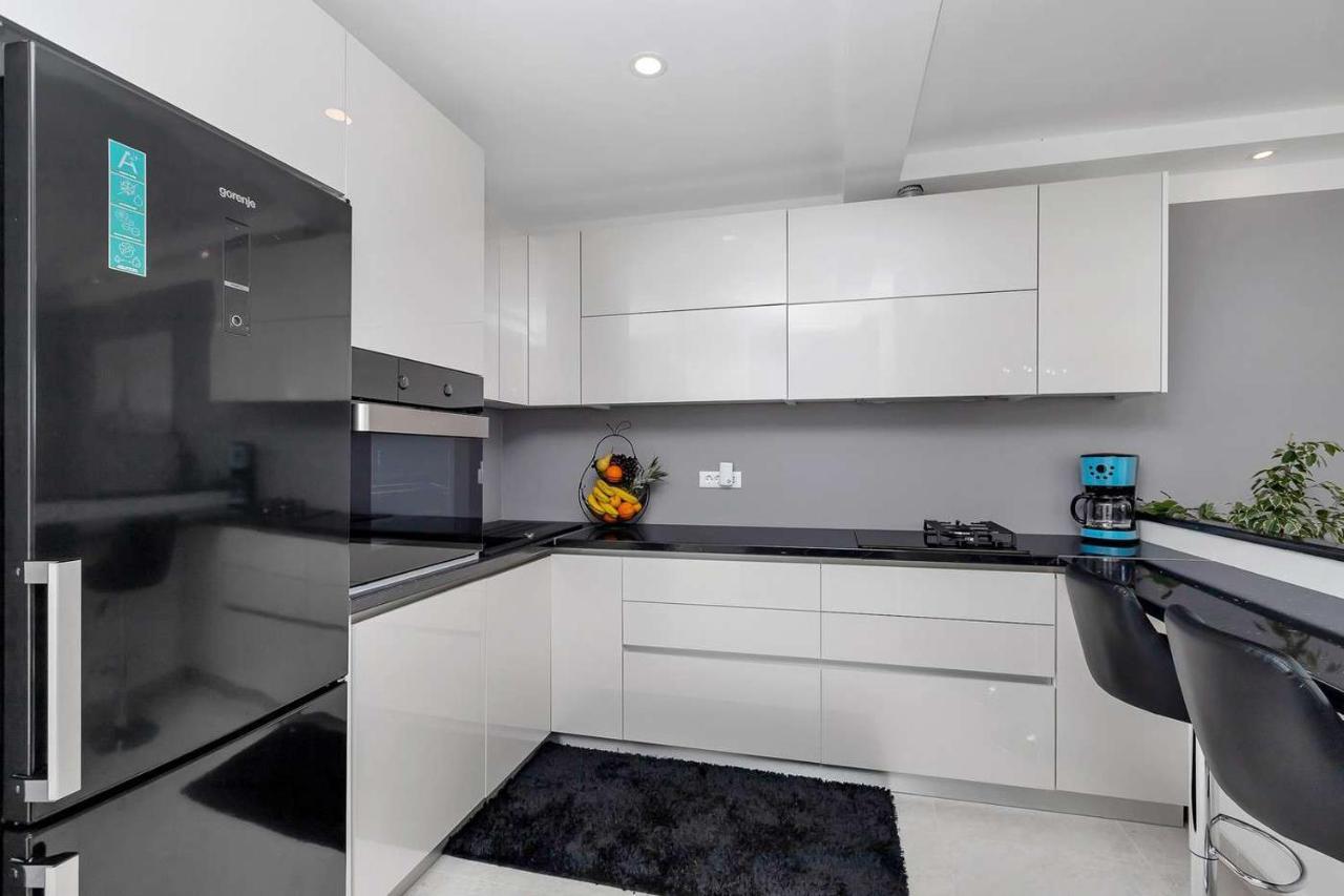 Luxurious Apartment Nino Makarska Extérieur photo